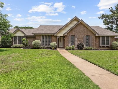 2526 Axminster Dr, Grand Prairie, TX, 75050
