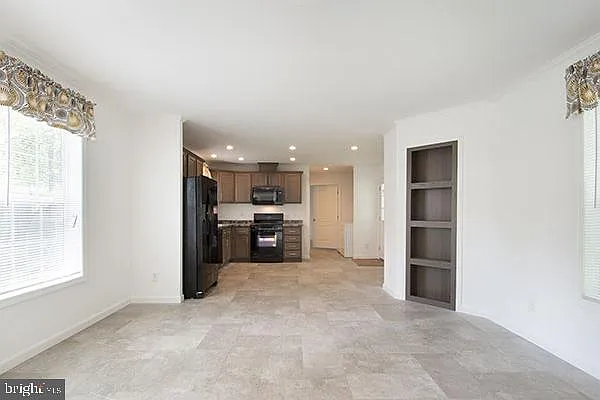 16 Loxley Ln — Photo 6