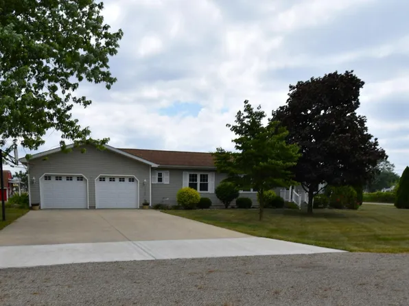 580 N Ewing Dr, Winamac, IN 46996