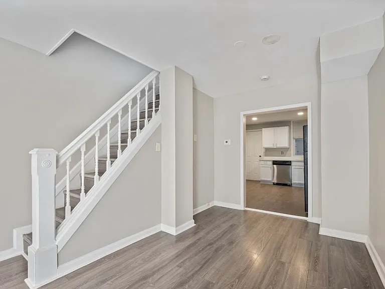 3420 Leverton Ave — Photo 1