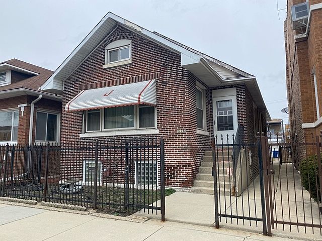 1st image of 5522 W Gladys Ave