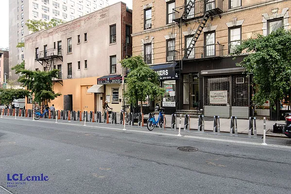 Rented by LC Lemle Real Estate Group | media 30