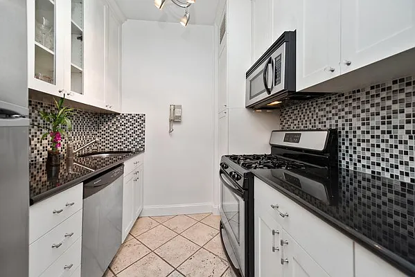 Sold by Keller Williams NYC | media 3