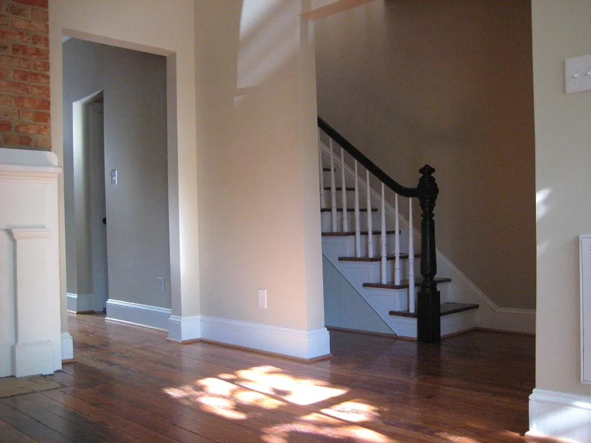 525 S Laurel Street — Photo 2