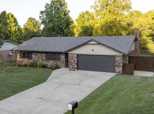 1609 Greenbriar St, Springdale, AR 72762