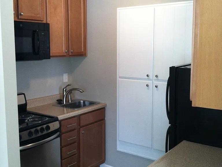 124A Hoover St — Photo 8