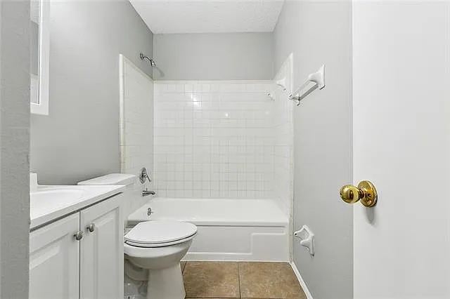 1717 42nd St #D — Photo 10