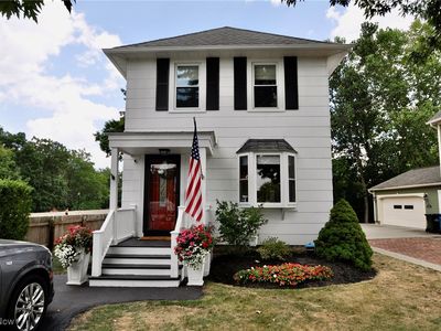 467 Cahoon Rd, Bay Village, OH, 44140