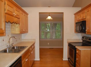 4856 Red Oak Dr, Gainesville, GA 30506