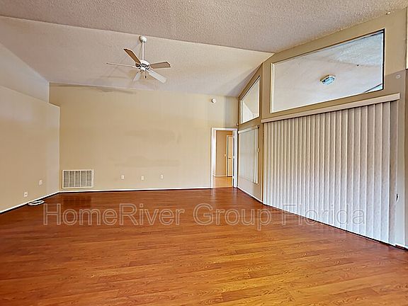 3rd image of 6923 Scenic Hills Blvd