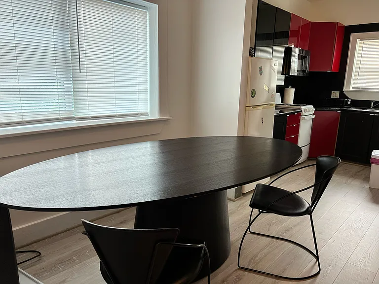 1922 Rosewood St #1R — Photo 5