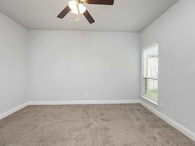 354 Rock Acre Dr — Photo 15