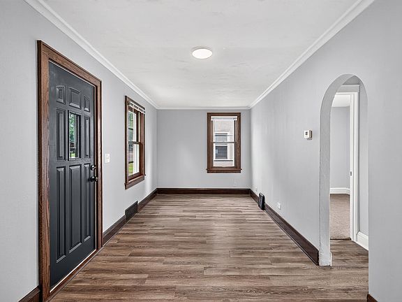 5th image of 5548 35th Ave S