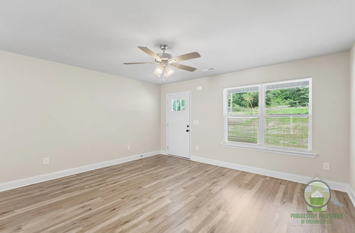 223 Liberty Drive - B — Photo 2