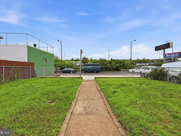 3153.5 Richmond St #B — Photo 12