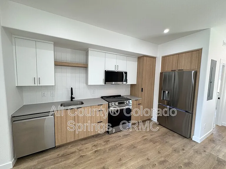 2512 1/2 W Bijou St — Photo 5