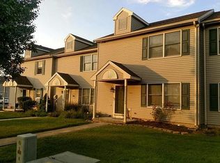 521 Bracken Dr, Chambersburg, PA