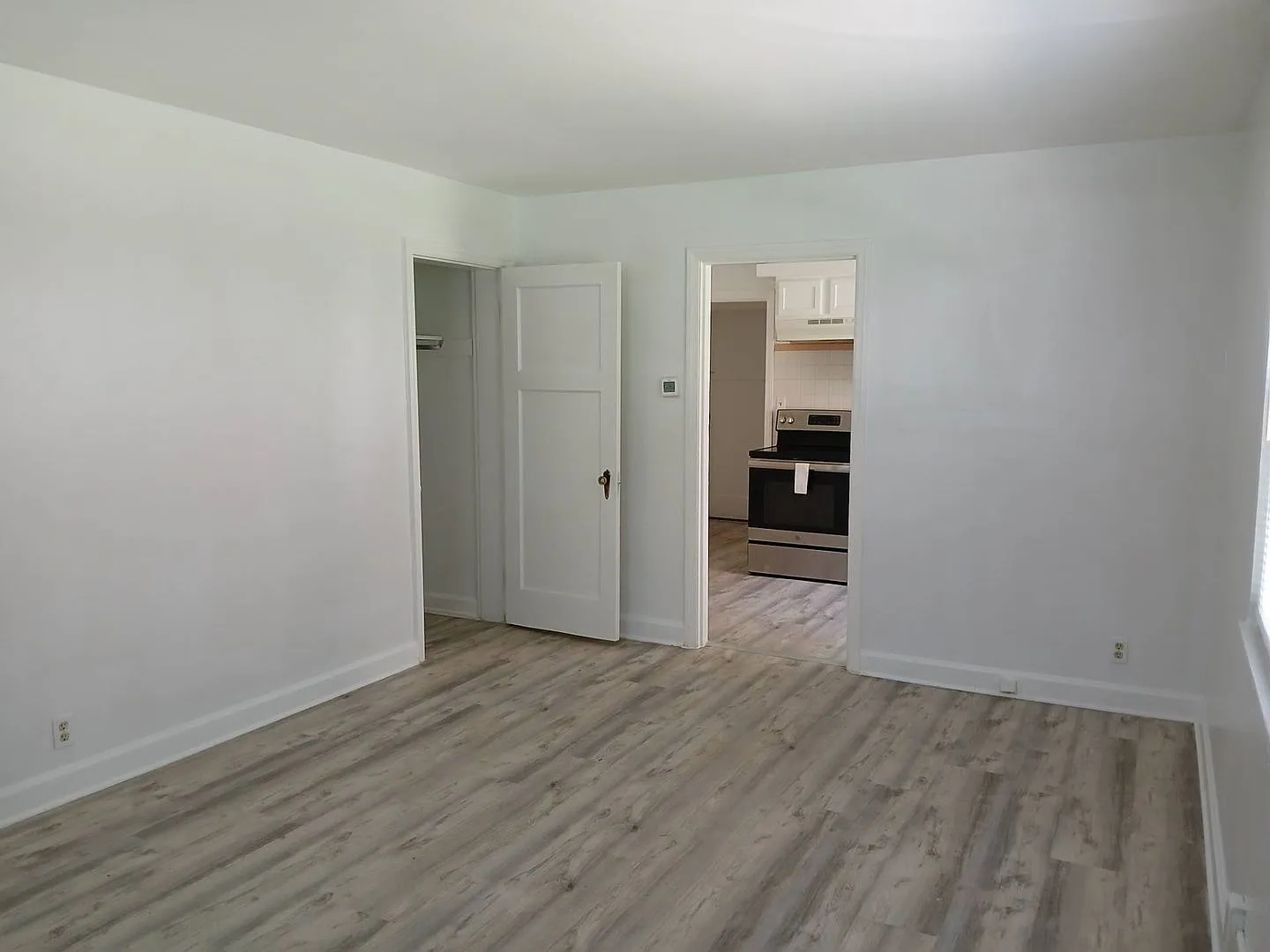 238 E Beechwood Ave — Photo 1