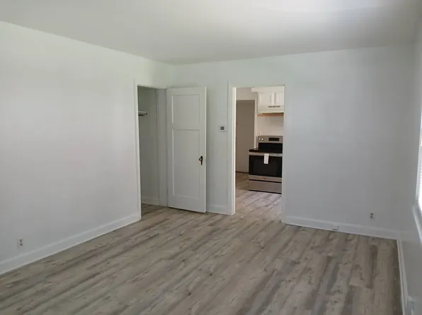 238 E Beechwood Ave