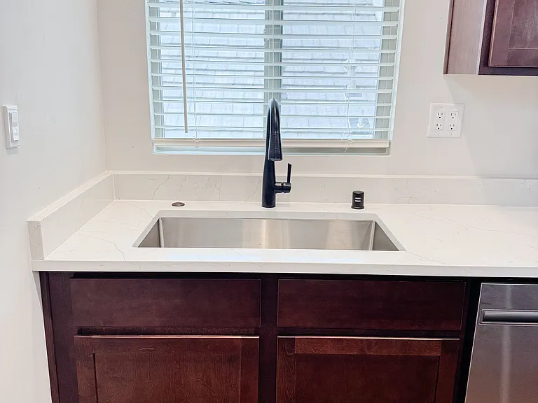 2116 Okeefe Ave SE — Photo 6
