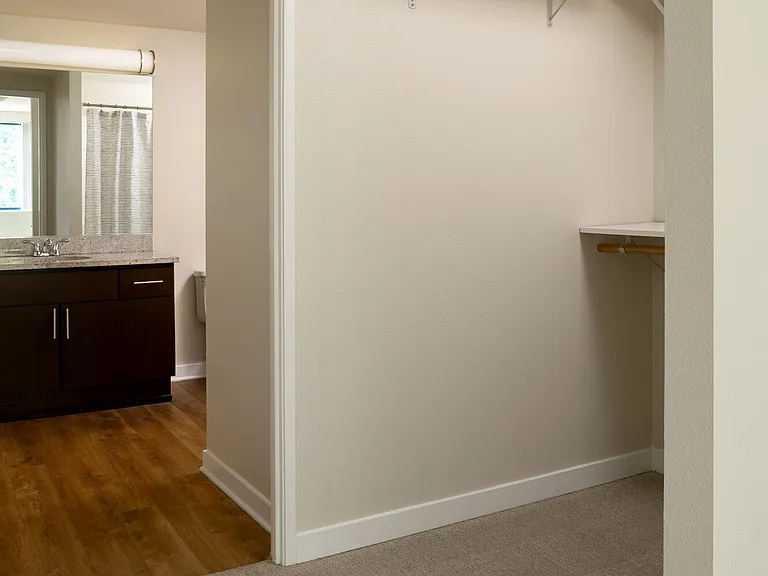 Essex House — Photo 11
