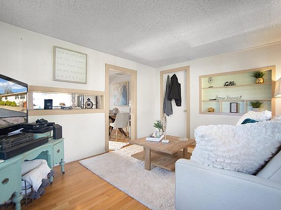 5th image of 439 W 2nd Street