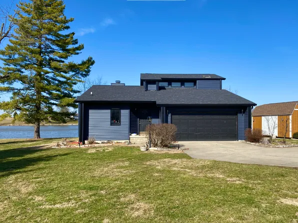 15562 Lake Shore Dr S, Hope, IN 47246