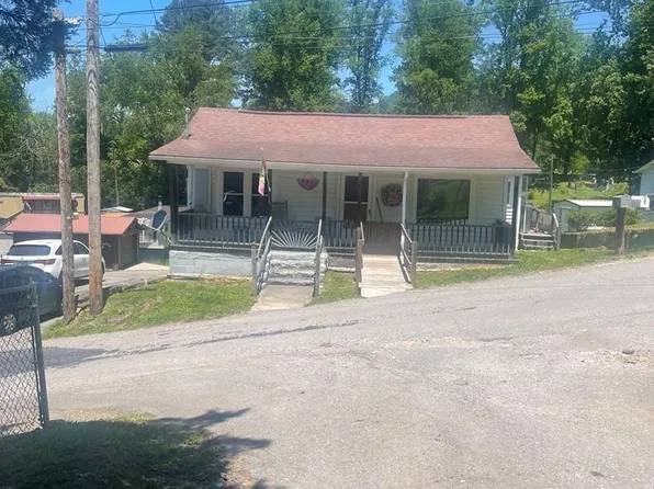 155 Cornett Hill Dr, Hazard, KY 41701