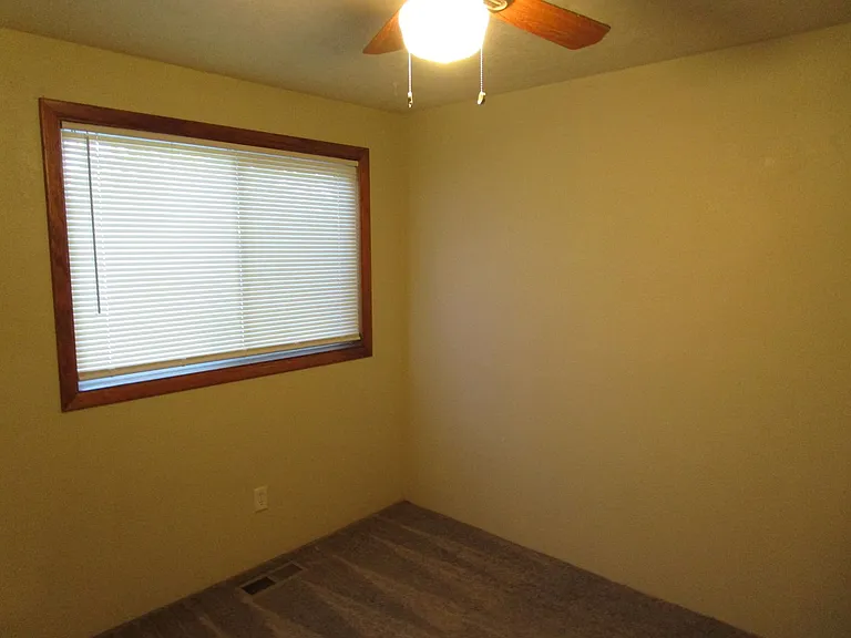 1320 SE 5th St — Photo 11