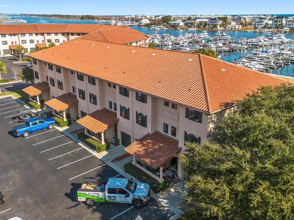 130 Spencer Farlow Drive, Carolina Beach, NC 28428