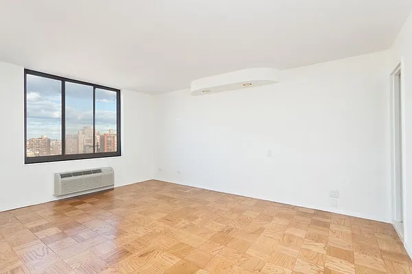 Sold by Stribling | media 15