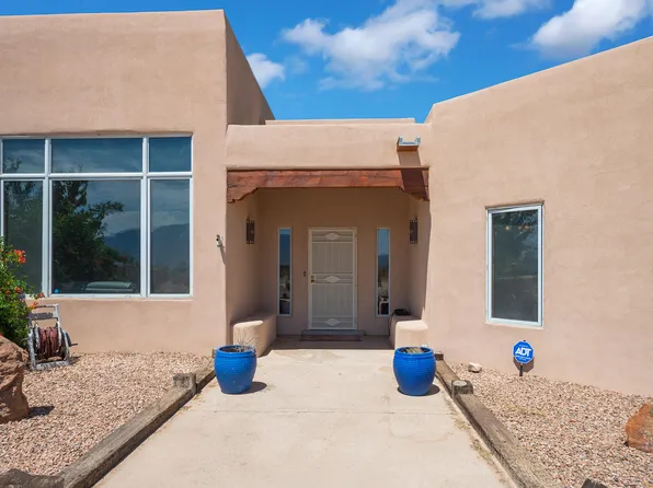 4716 Sioux Dr NE, Rio Rancho, NM 87144