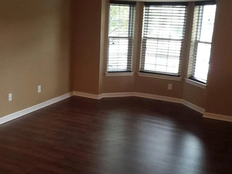 742 Reedy Cir — Photo 11