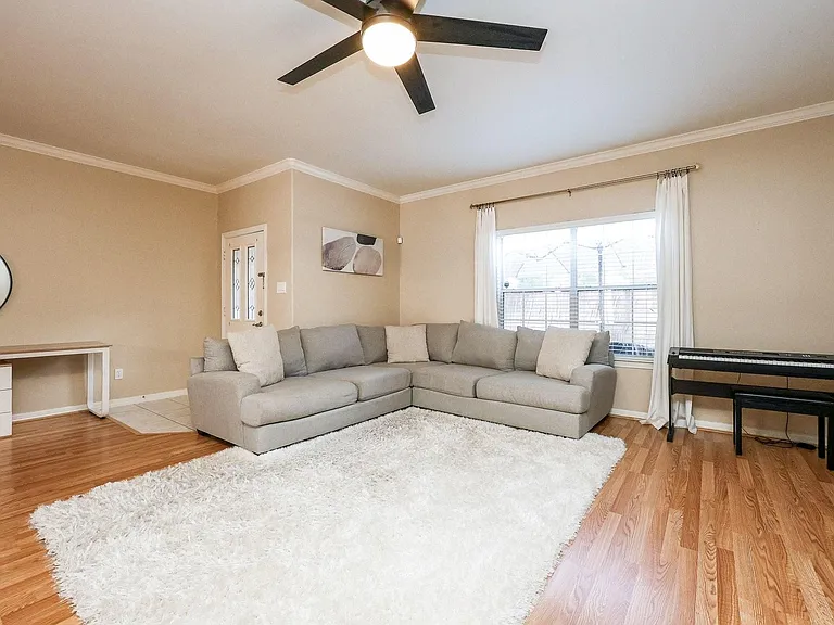 2865 Westhollow Dr #3 — Photo 4