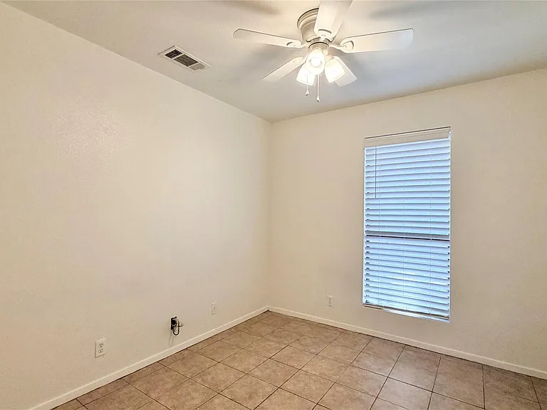1016 Woodlief Trl — Photo 7