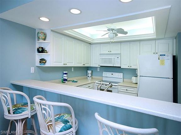 5th image of 1501 Middle Gulf Dr #206B