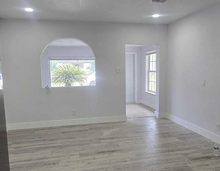 1st image of 1101 NW 23RD Terrace
