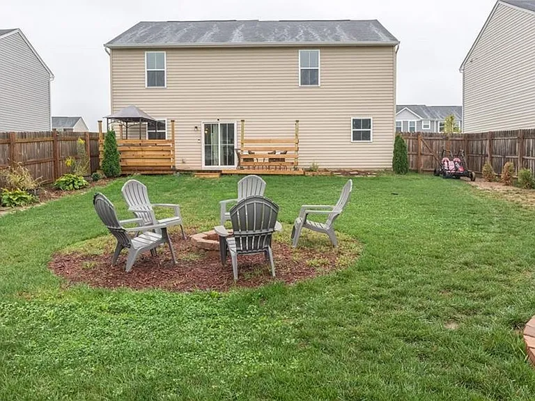 1199 Prem Pl — Photo 23
