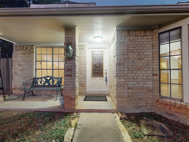 1206 Woven Wood Ct — Photo 4