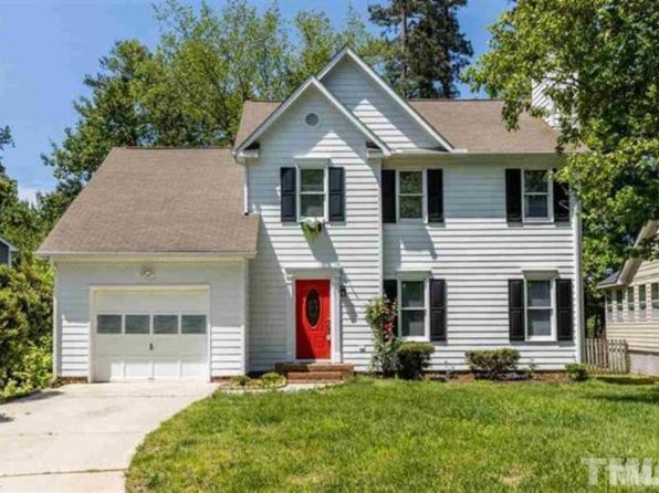 112 Kronos Ln, Cary, NC 27513