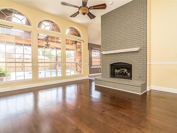 4th image of 5809 Carroll Dr
