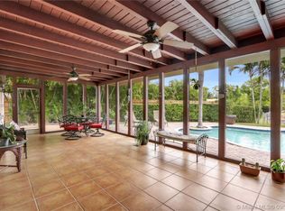 8840 SW 52nd St, Miami, FL 33165