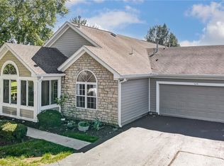 1624 Turnberry Village Dr, Dayton, OH 45458