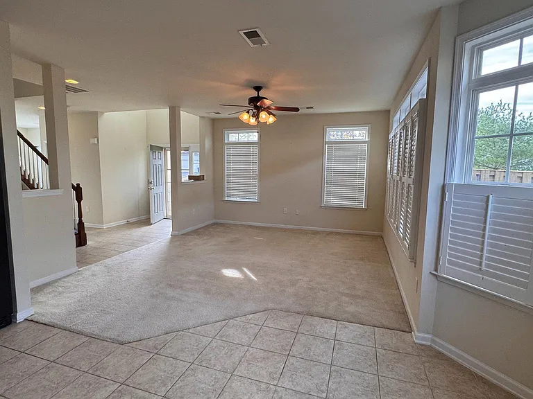 110 Gate Stone Ln — Photo 4