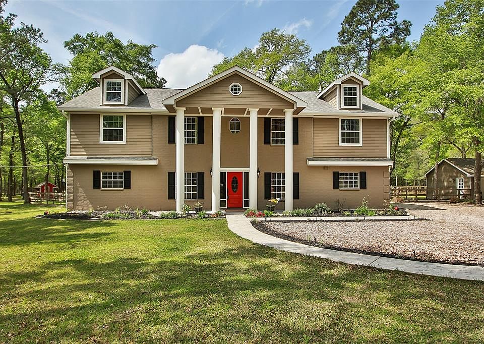 Welcome Home! You will find that this house "feels just right". The owners have been very busy making this a great place to live and play. Many hours of work and considerable care has been taken in the renovation, updating and modernization of the pr