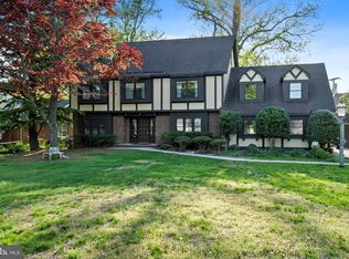 27 Magnolia Ln, Toms River, NJ 08753