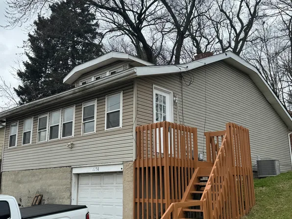 2258 Mogadore Rd, Akron, OH 44312