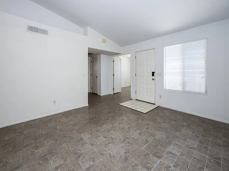 10043 E Bryonwood Ln — Photo 16