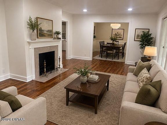 3rd image of 1815 Cooper Dr