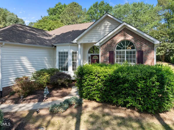 6600 Glen Forrest Dr, Chapel Hill, NC 27517